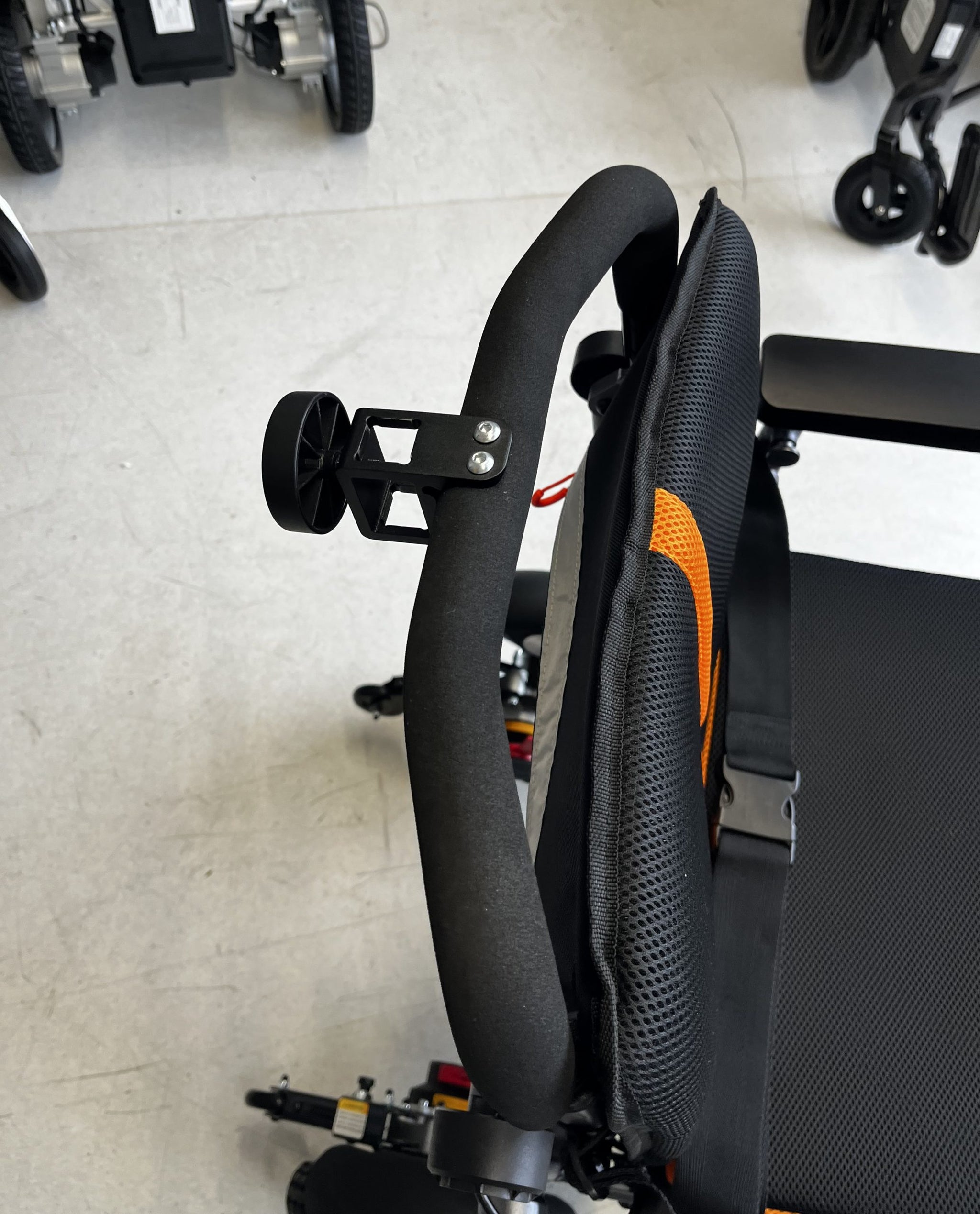 Easy removal of the headrest, when not required